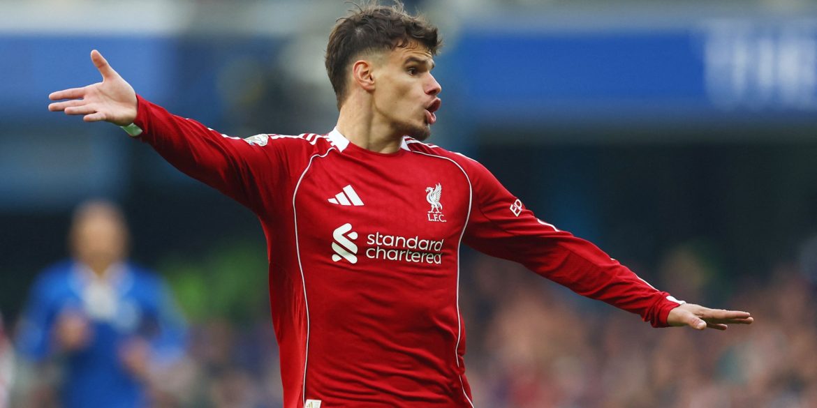 Worse than Kerkez: Slot must drop 5/10 Liverpool man who lost the ball 9x
