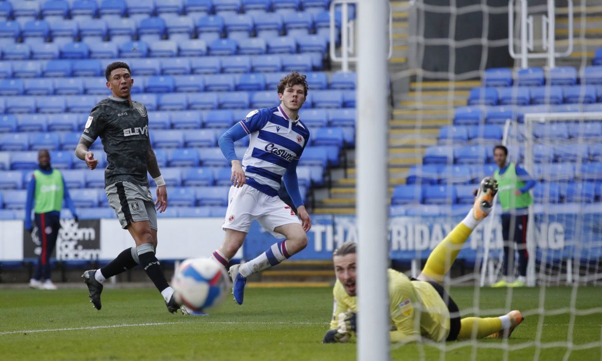 Nottingham Forest make offer for Tom Holmes