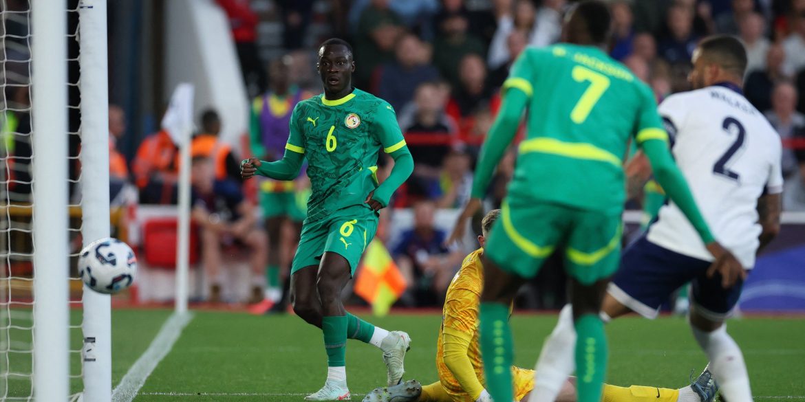 Better signing than Diarra: Leeds line up move for "exceptional" £30m star
